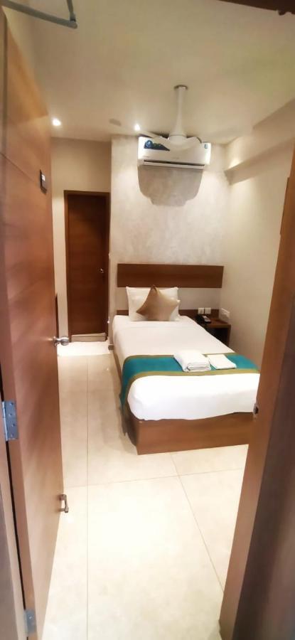 Time Square Boutique Hotel & Spa Alappuzha Esterno foto